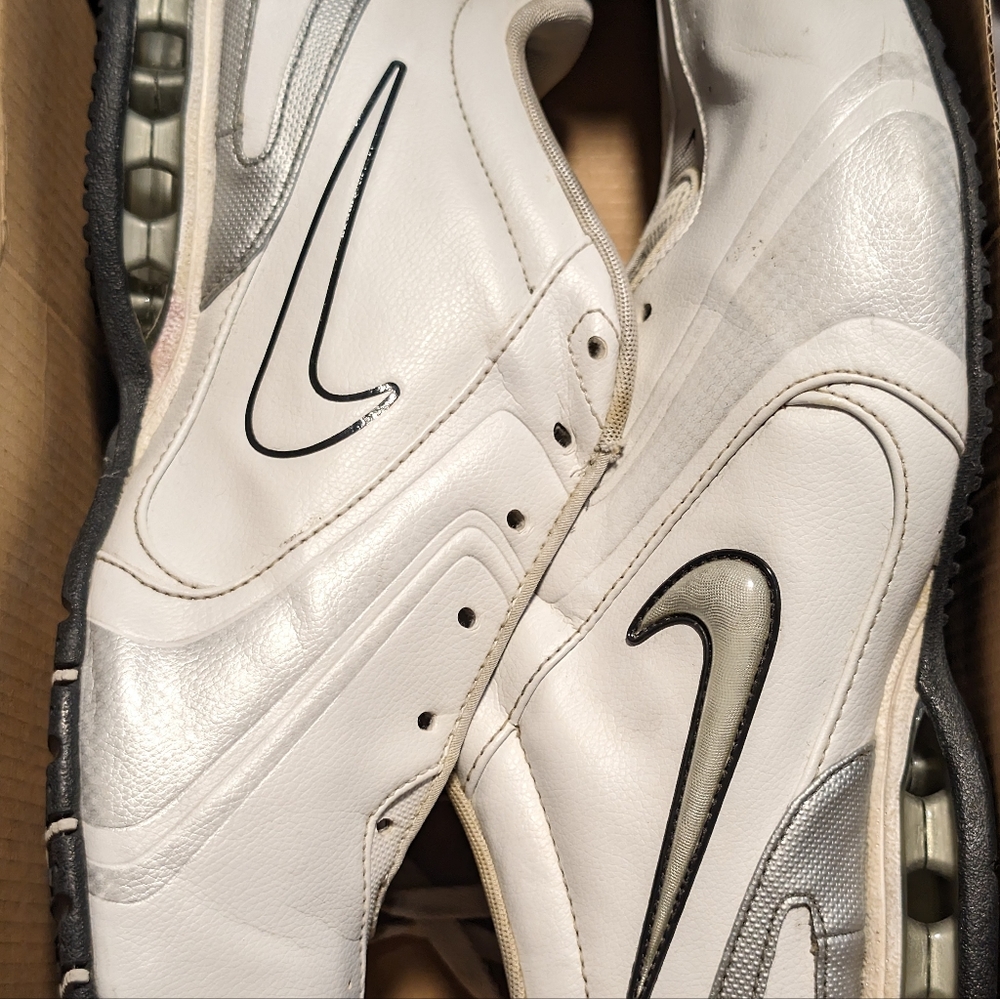 Nike Relax III Trainer 2013. Only worn once.
